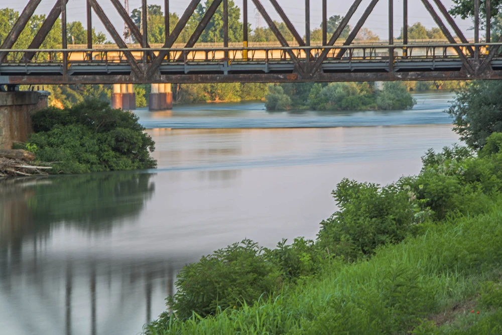 vista acqua ponte centrale idroelettrica pizzighettone