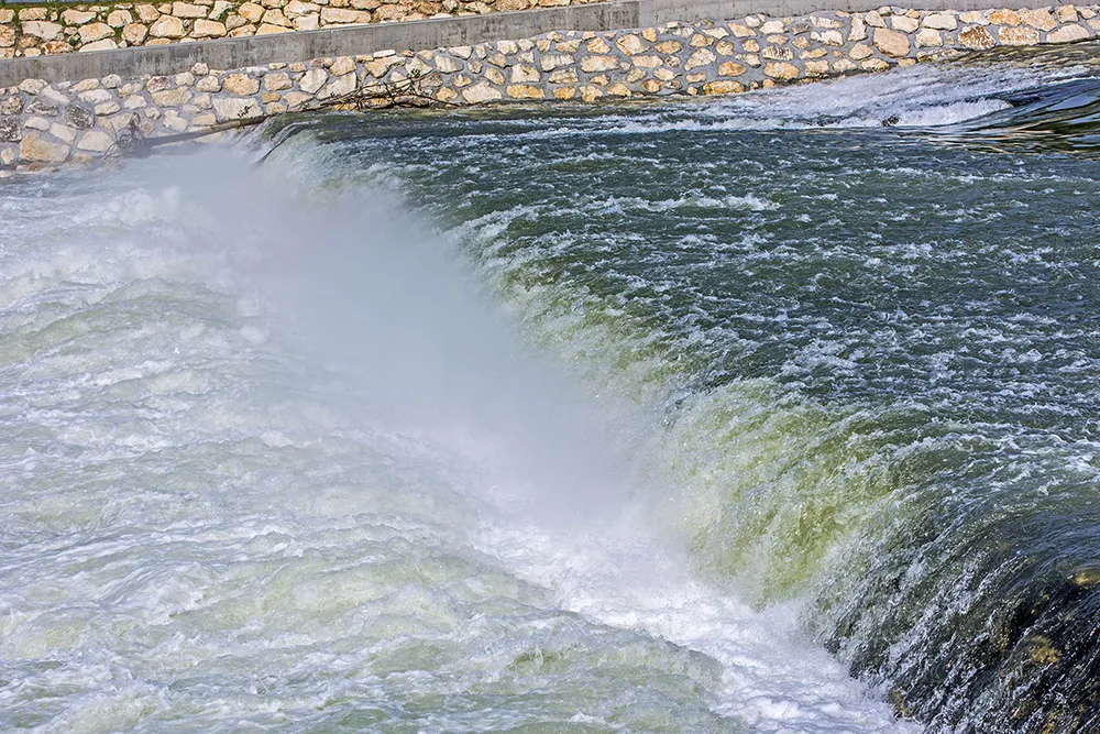 acqua corrente centrale idroelettrica