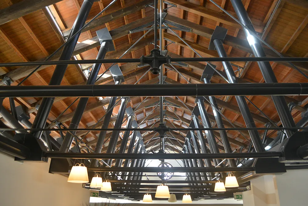 ceiling wood metal beams