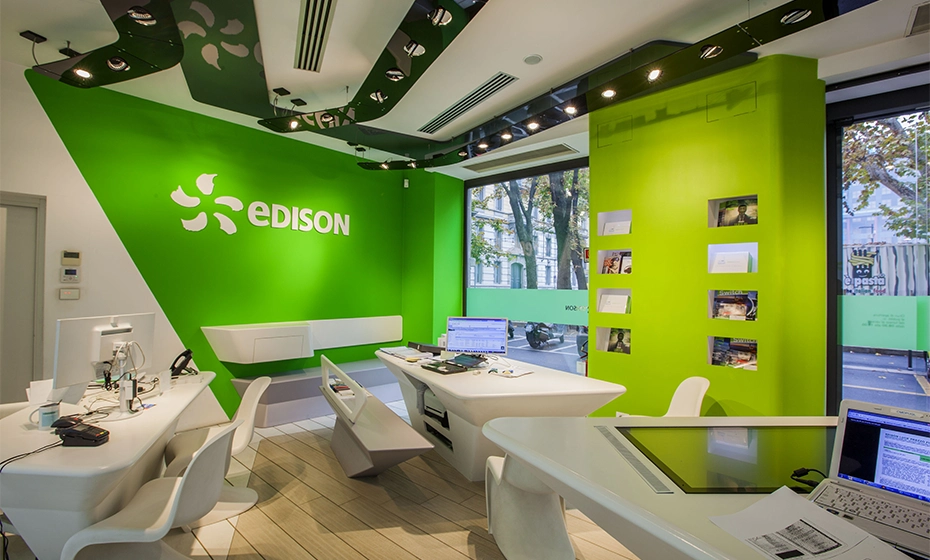 Interno negozio Edison postazioni dipendenti