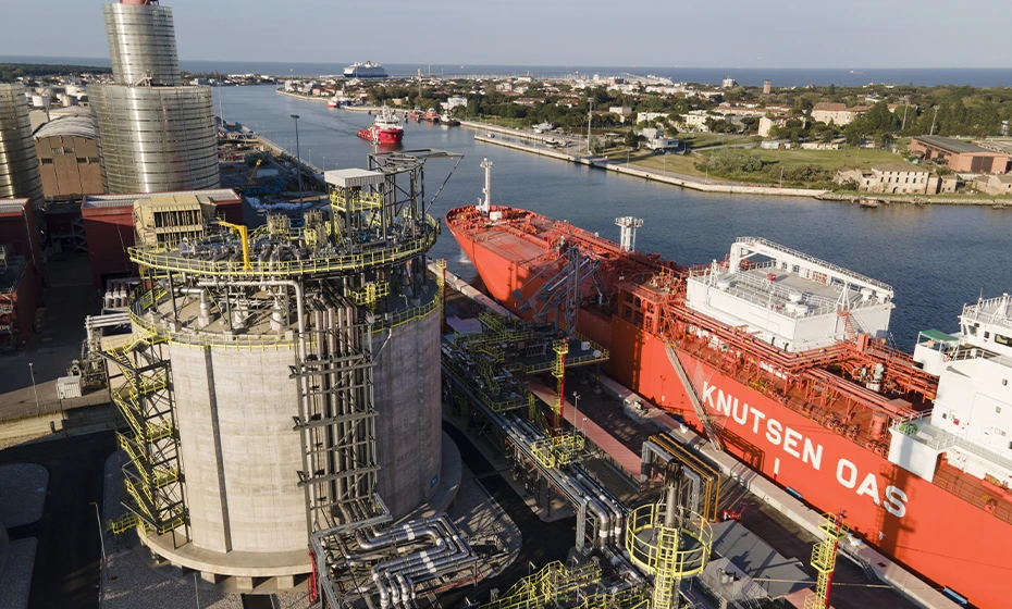 nave Knutsen Ravenna approvvigionamento