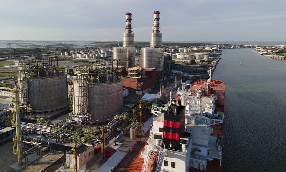 Veduta deposito GNL Ravenna