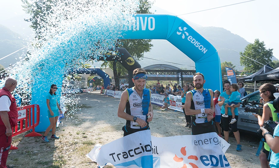 boy size finish line tracciolino race trail