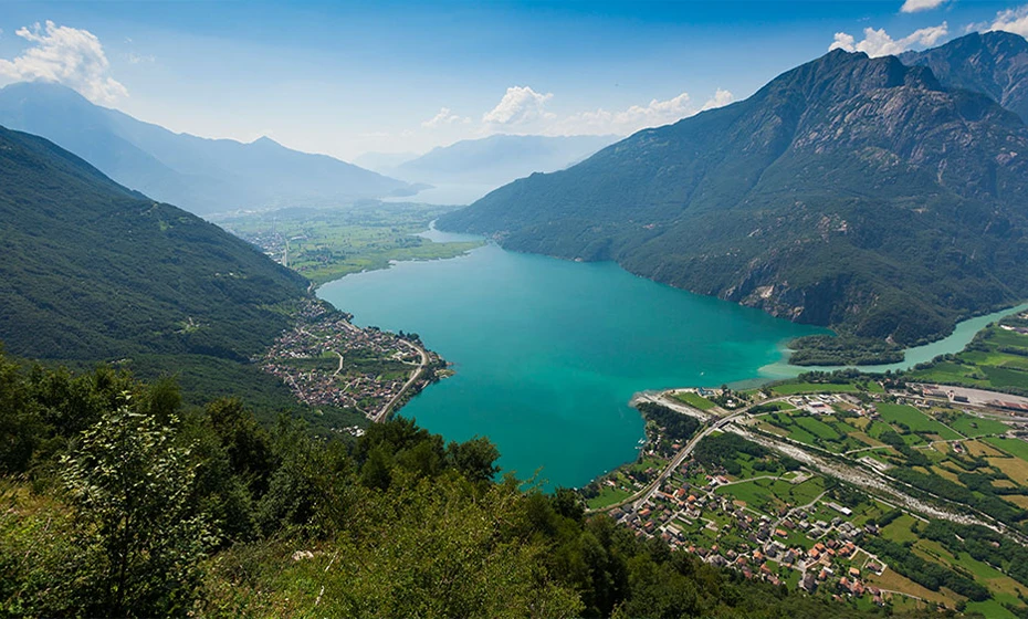 panoramic view lake mezzola