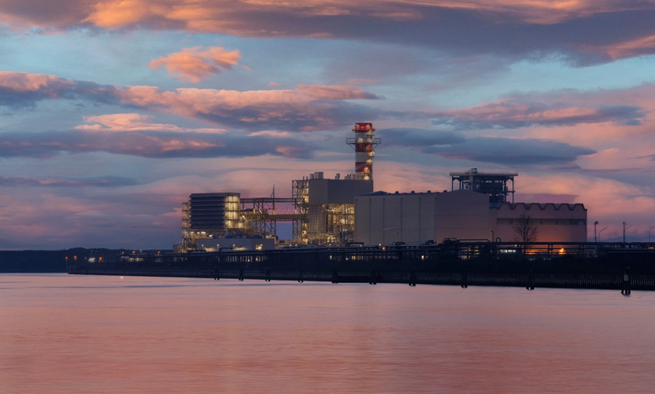 veduta tramonto rosa centrale termoelettrica Marghera Levante