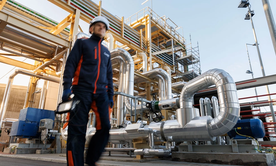 addetto lavoro macchinari centrale termoelettrica Marghera