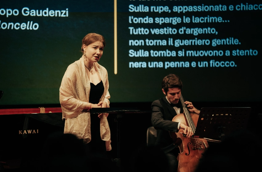 cantante-violoncellista