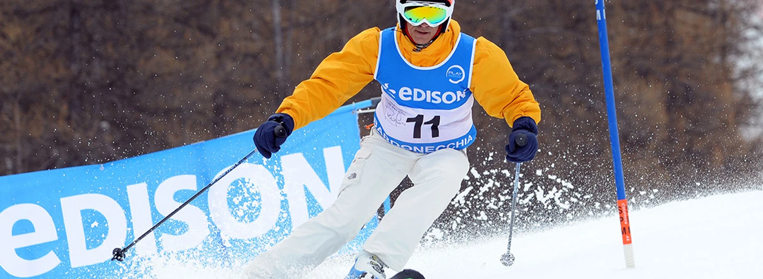 sciatore discesa gara pettorina edison